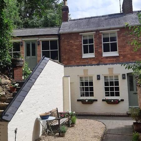 Beautiful Georgian Cottage Within A Private Walled Garden Oakham Bagian luar foto