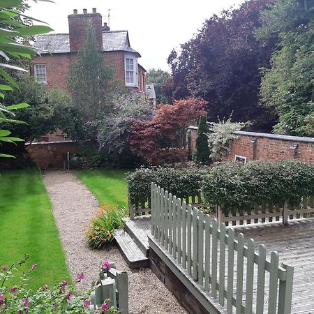 Beautiful Georgian Cottage Within A Private Walled Garden Oakham Bagian luar foto