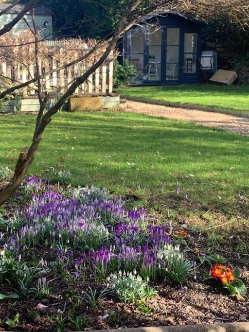 Beautiful Georgian Cottage Within A Private Walled Garden Oakham Bagian luar foto